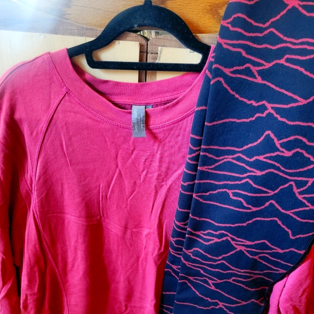 SWEATY BETTY leggings and sweater outfit .XL